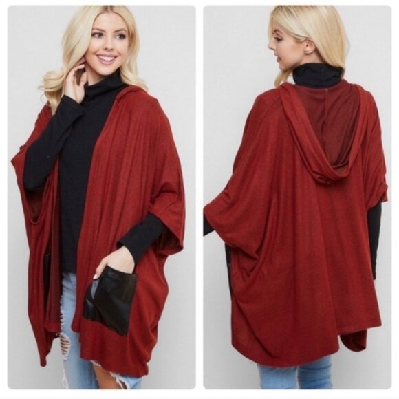 Hooded Burgundy Open Front Poncho With Faux Leather Pockets -NEW - Picture 2 of 3